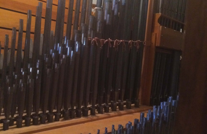 A part of the St. Luke's organ